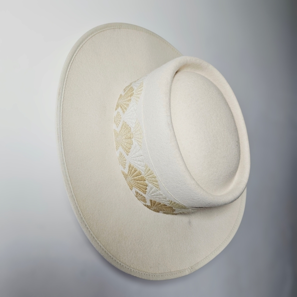 Olive & Pique The Aukai Gambler Wool Felt Hat Scallop Shell Ribbon Detail - Picture 3 of 7